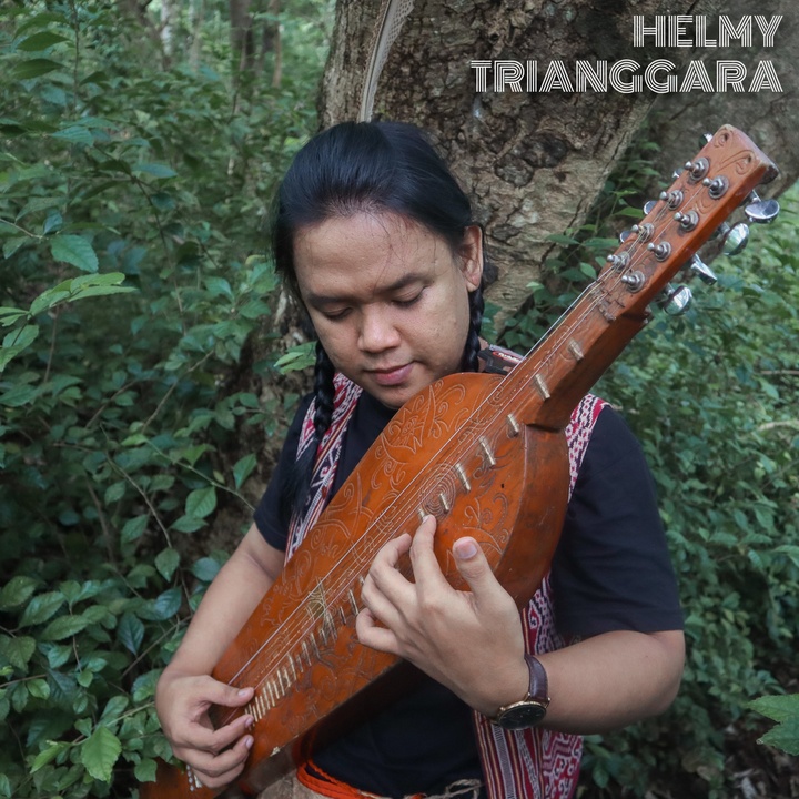 Beautiful Land (Sape Dayak Borneo)